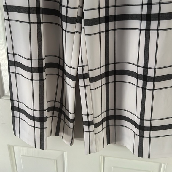 Black and white paperbag pants ready for work or play! - Picture 2 of 6